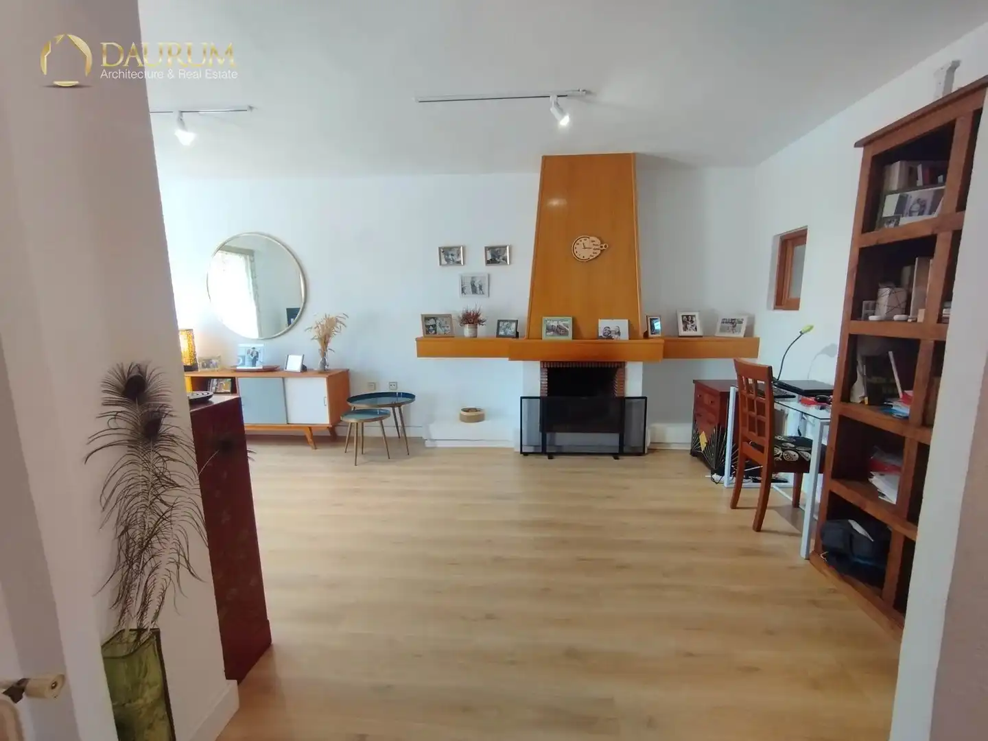 Sala d'estar de Casa adosada en venda en Alcalá de Henares amb Calefacció, Jardí privat i Terrassa