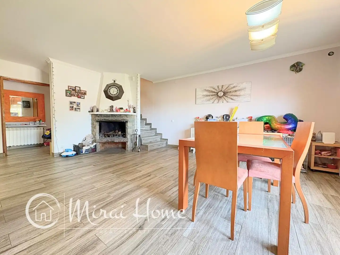 Sala d'estar de Casa o xalet en venda en Santa Eulàlia de Ronçana amb Calefacció, Jardí privat i Parquet