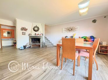 Casa amb balcó en venda a Santa Eulàlia de Ronçana