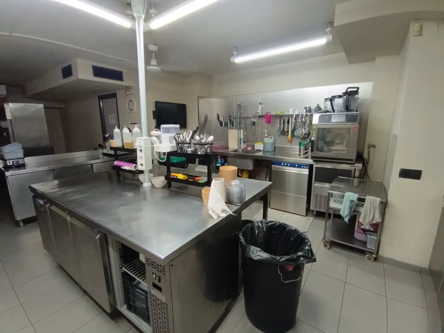 Business premises for transfer in Sant Martí, imagen 10
