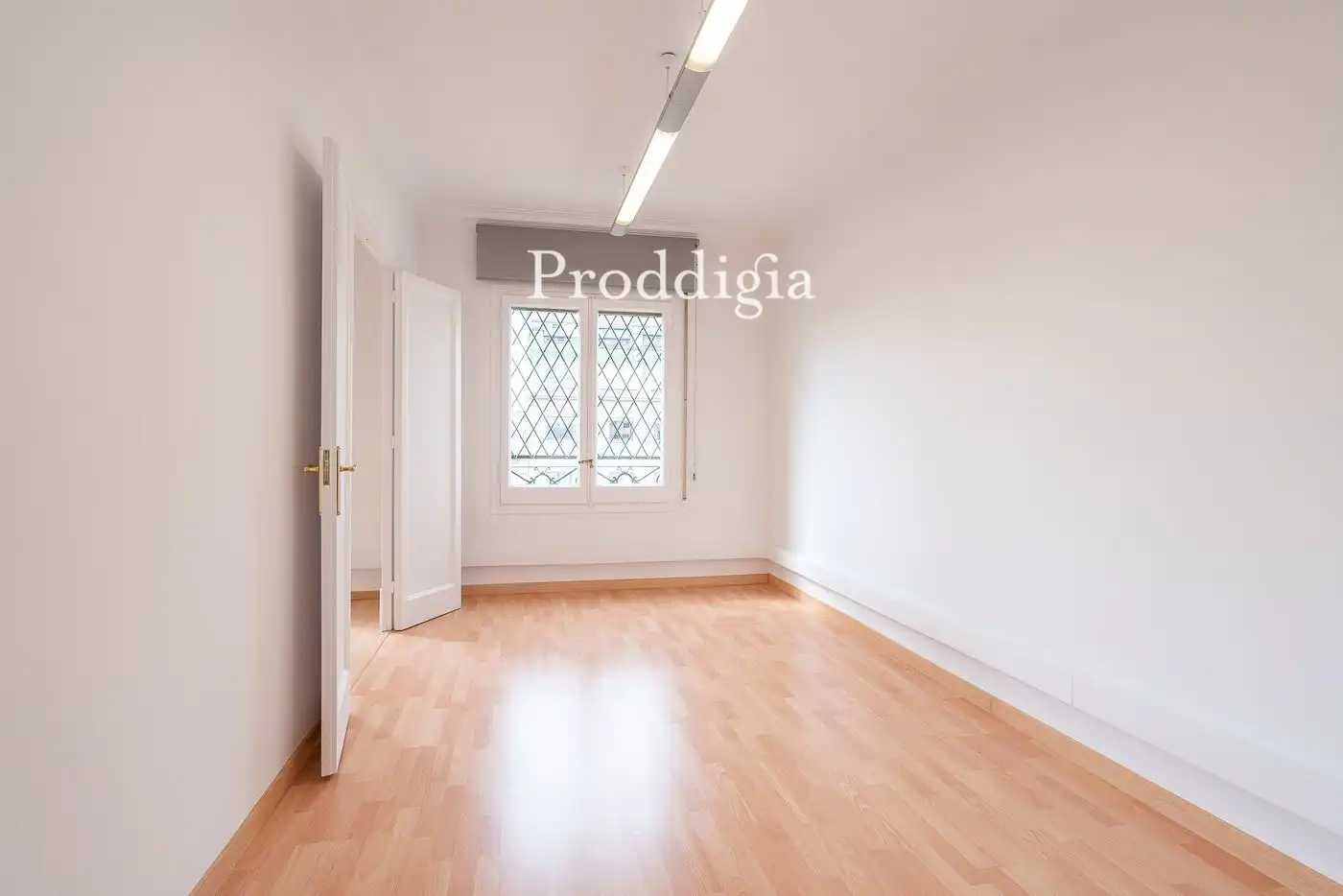 Office for rent in Barcelona  with Air Conditioner and Heating