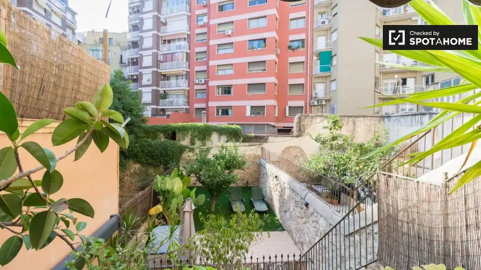 Terraza de Apartamento para compartir en Barcelona con Aire acondicionado, Calefacción y Terraza