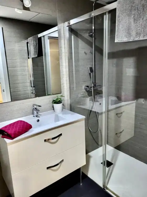 Bathroom of Apartments for rent in Rincón de la Victoria  with Parquet flooring