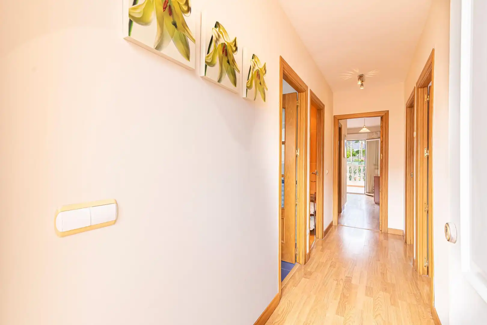Piso de alquiler en Arona con Terraza, Amueblado y Piscina comunitaria
