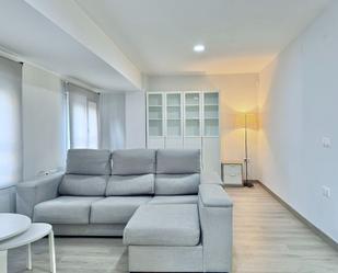 Sala d'estar de Apartament de lloguer en  Valencia Capital amb Aire condicionat, Terrassa i Moblat