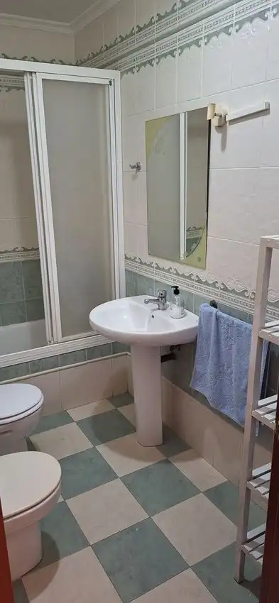 Baño de Dúplex en venta en Lora del Río con Aire acondicionado