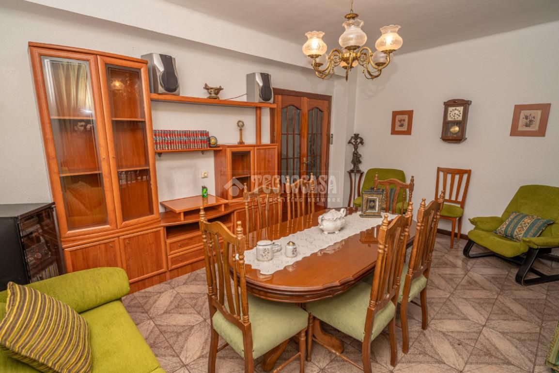 Dining room of Flat for sale in Linares  with Air Conditioner and Furnished