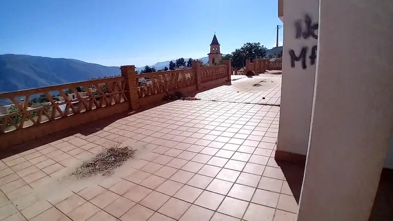 Terraza de Local en venta en Carataunas