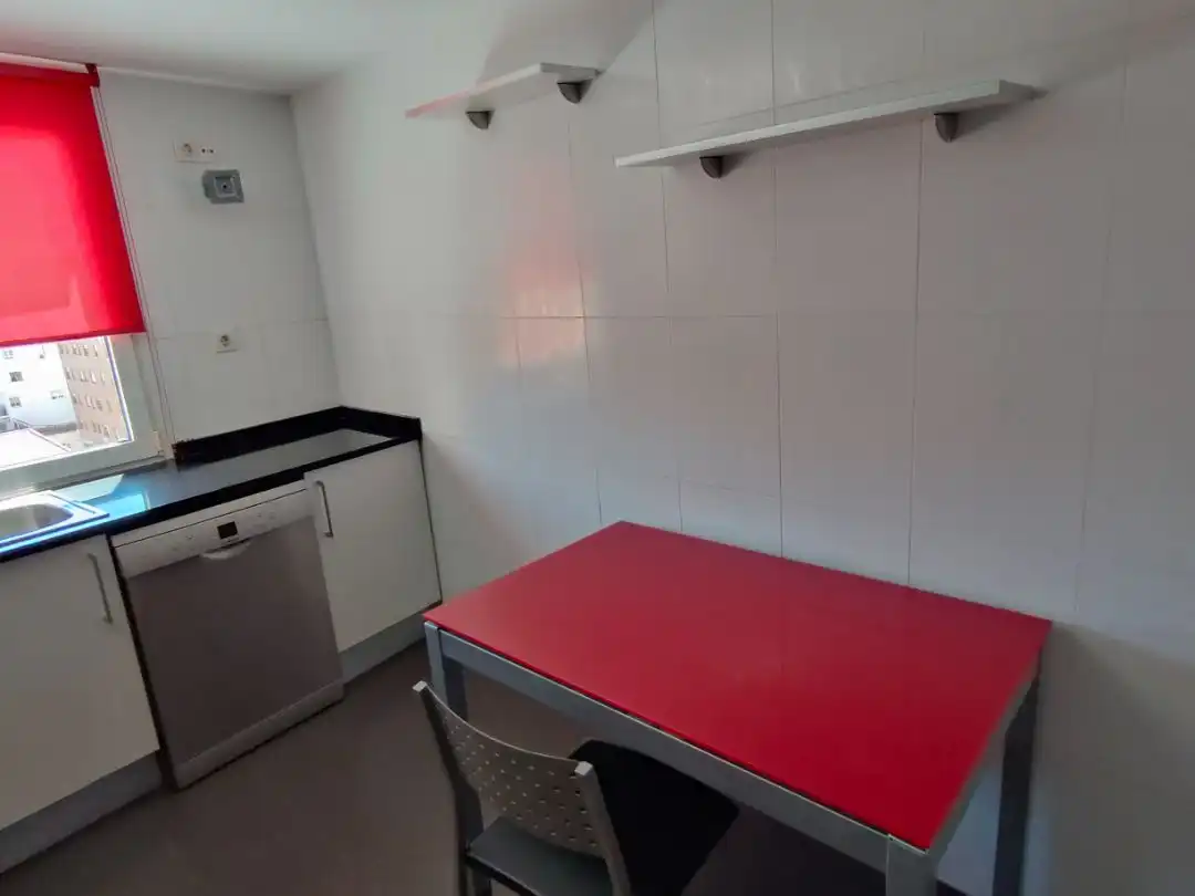 Kitchen of Flat for rent in  Zaragoza Capital  with Air Conditioner and Balcony