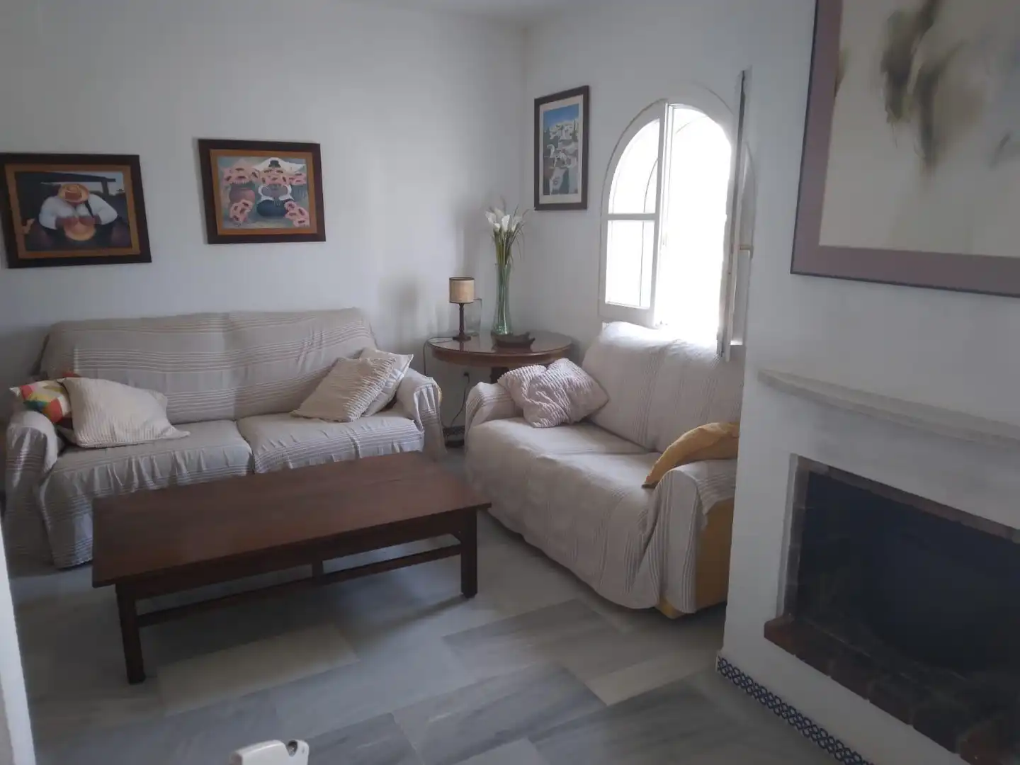 Sala de estar de Casa adosada en venta en Chiclana de la Frontera con Jardín privado y Piscina comunitaria