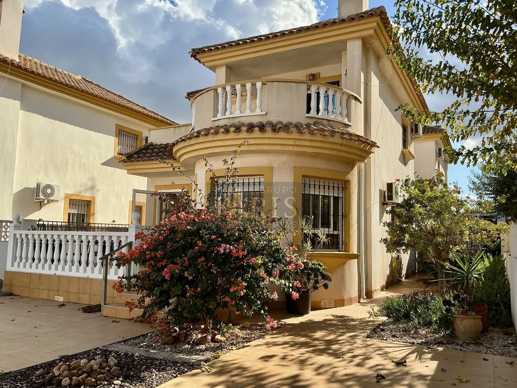 Vista exterior de Dúplex en venda en Cartagena amb Terrassa i Piscina comunitària
