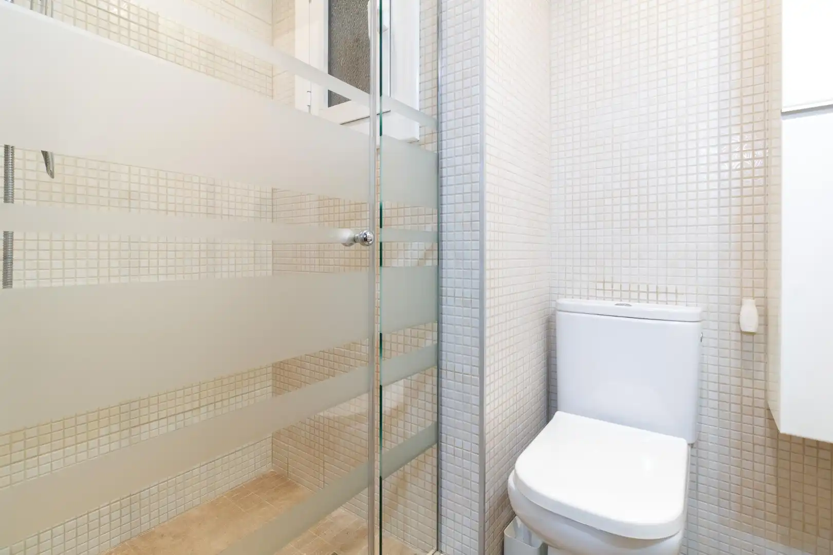 Badezimmer von Wohnung zum Verkauf in Viladecans mit Klimaanlage, Parkett und Balkon