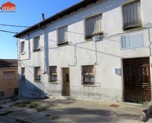 Exterior view of Country house for sale in Arévalo  with Terrace and Storage room