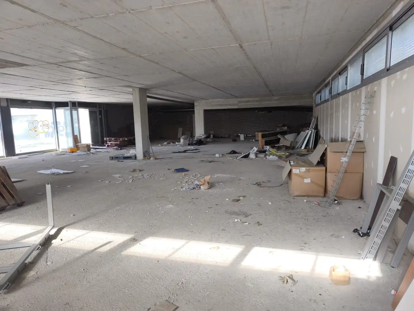 Local comercial en venta en Calle Etxesakan 28, imagen 2