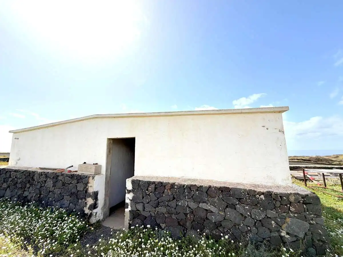 Vista exterior de Casa o xalet en venda en Tías amb Terrassa, Piscina i Moblat