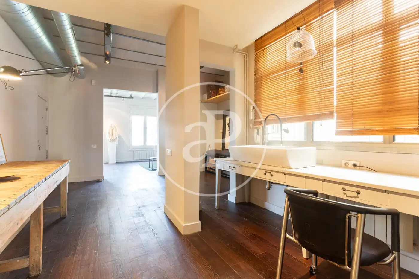 Piso de alquiler en Barcelona con Calefacción, Amueblado y Balcón