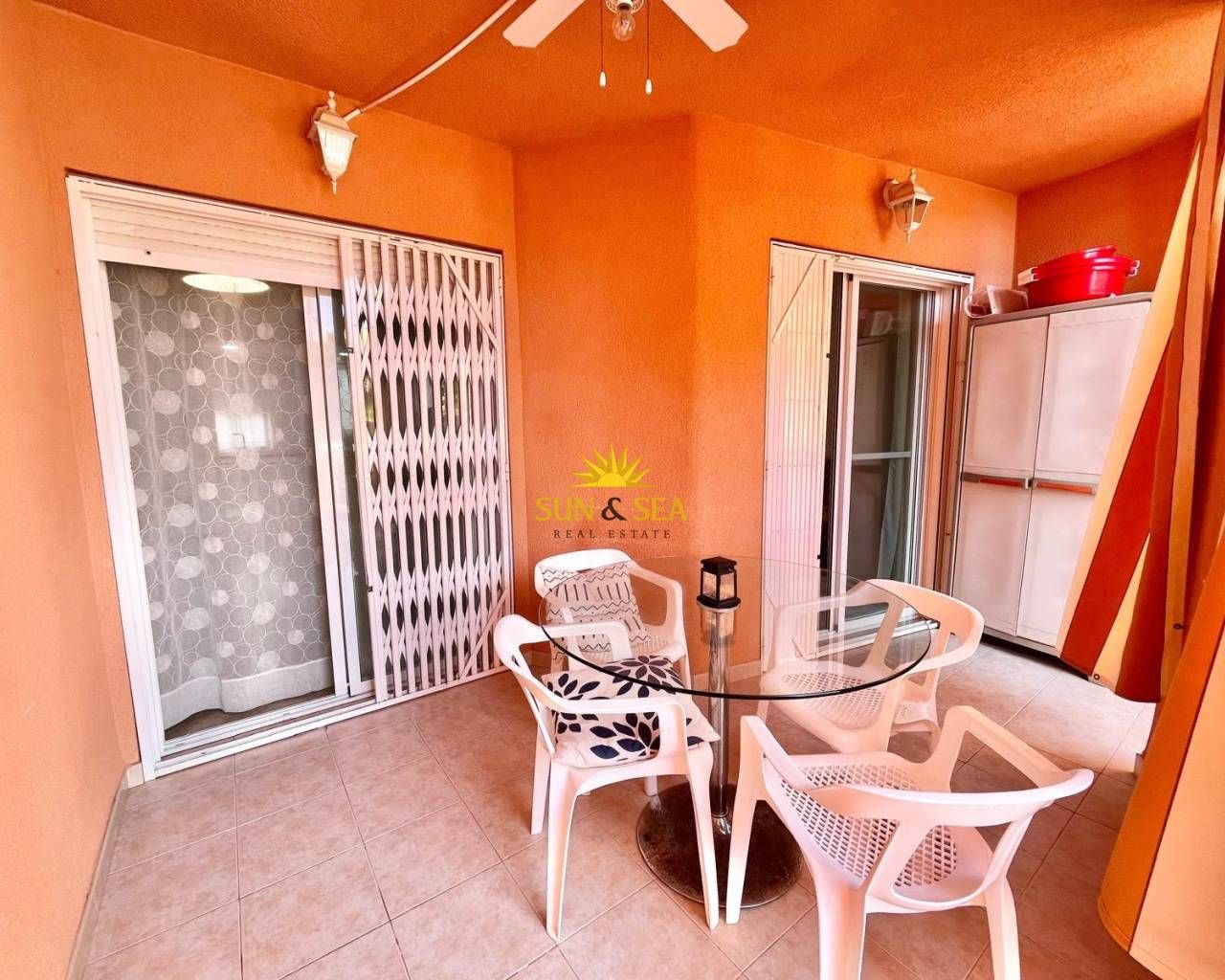 Jardín de Planta baja de alquiler en Orihuela con Calefacción, Piscina y Amueblado