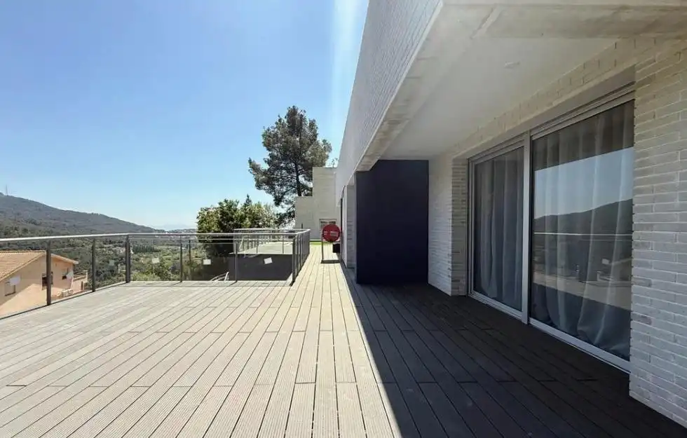 Terrassa de Casa o xalet en venda en Castellar del Vallès amb Calefacció, Terrassa i Balcó