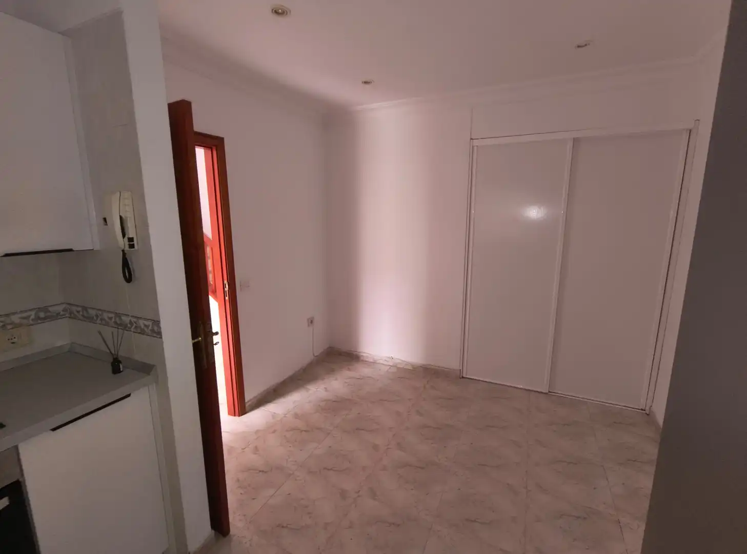 Einfamilien-Reihenhaus zum Verkauf in Puerto de la Cruz mit Abstellraum, Ofen und Balkon