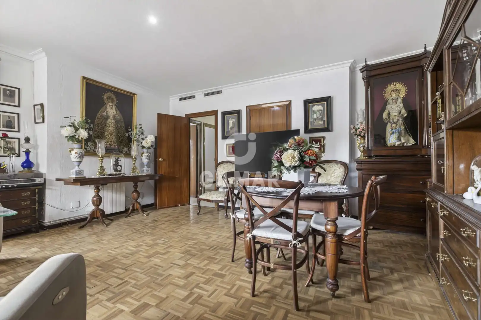 Comedor de Piso en venta en Sevilla con Calefacción y Balcón