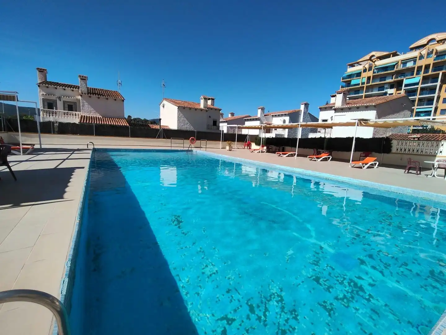 Apartamento con piscina en venta en Playa de Gandia, imagen 2