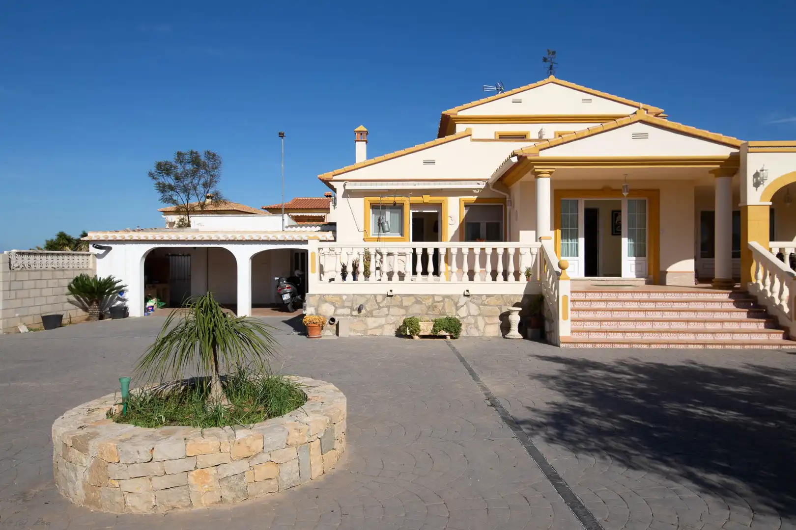 Detached house with pool for sale in Camí de la Bota, imagen 3