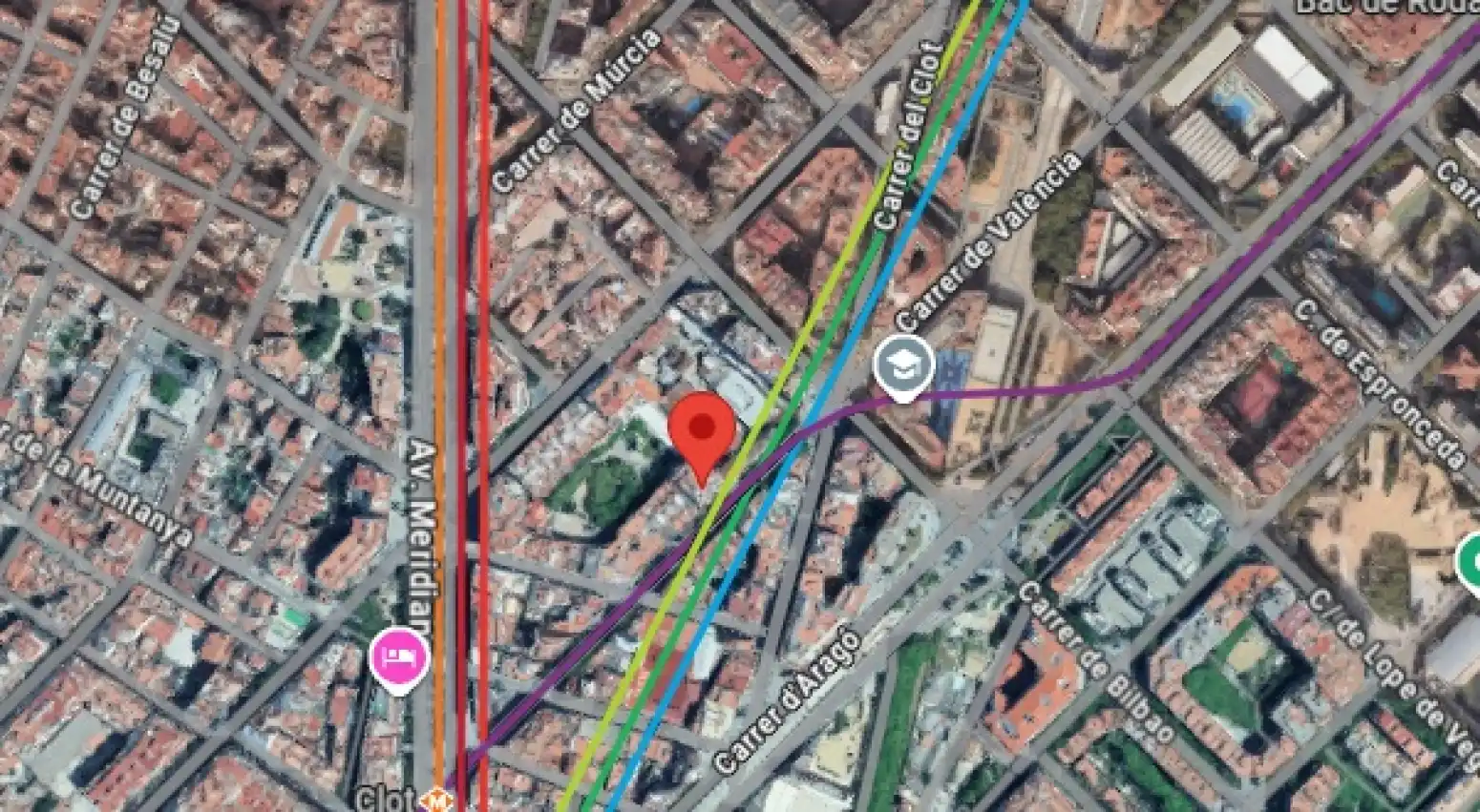Vista exterior de Local en venda en Barcelona