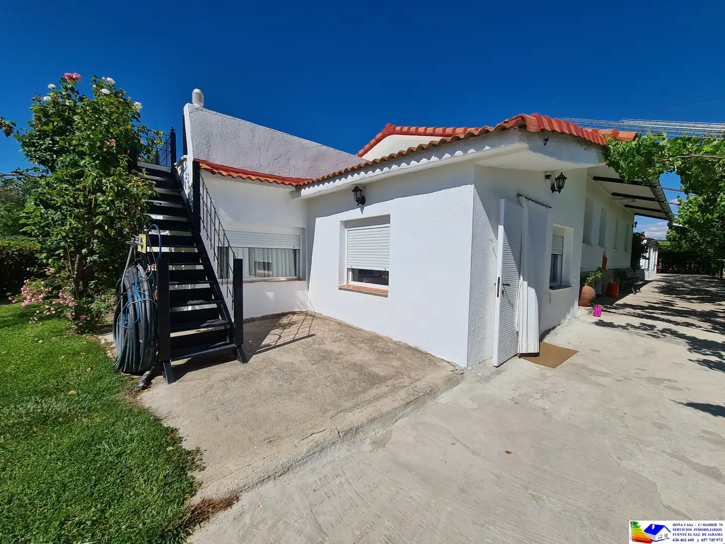 Vista exterior de Casa o chalet en venta en Fuente El Saz de Jarama con Aire acondicionado, Calefacción y Jardín privado