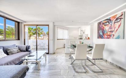 Living room of Apartment for sale in Marbella  with Air Conditioner and Terrace