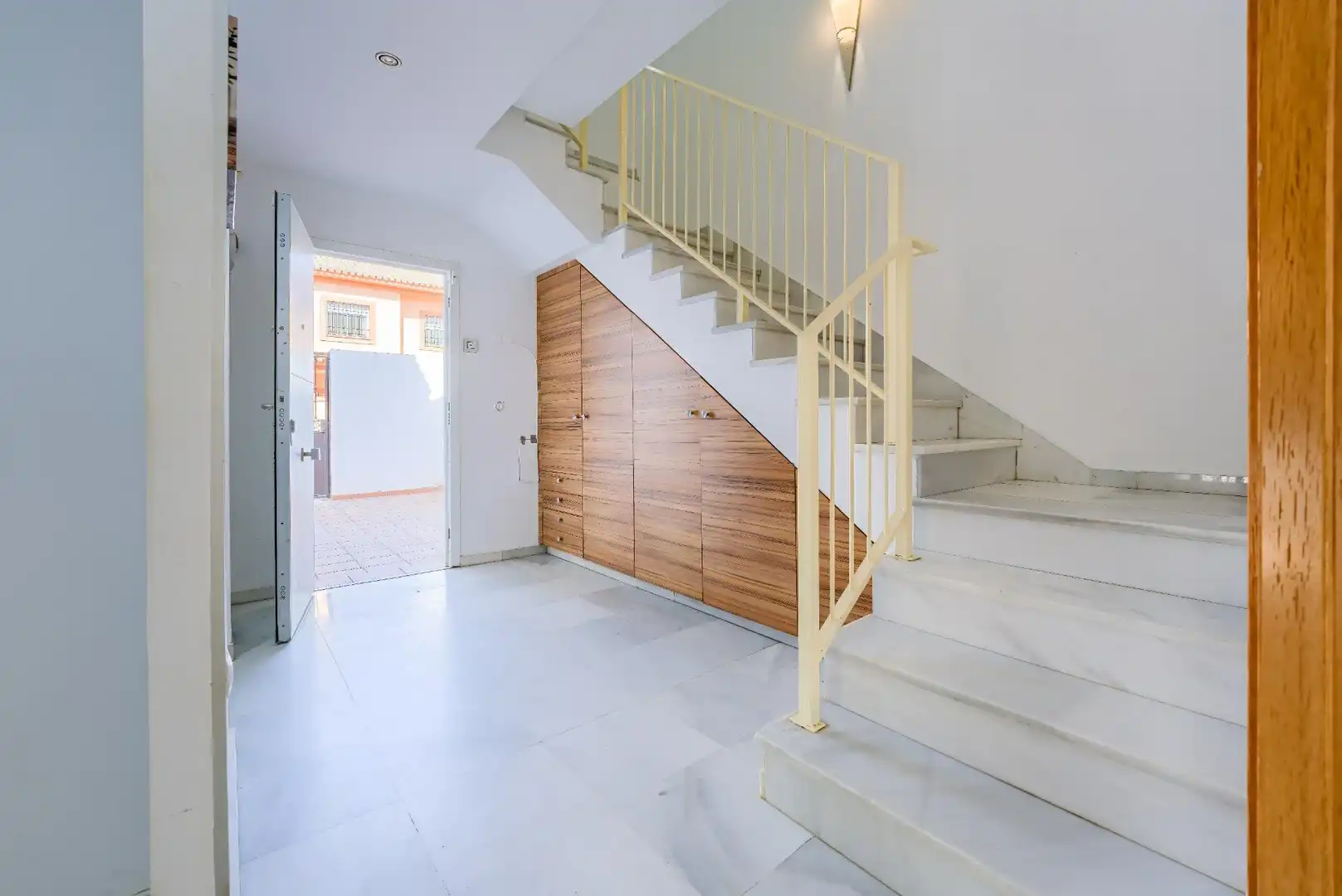 Houses for sale in Coria del Río  with Private garden and Terrace