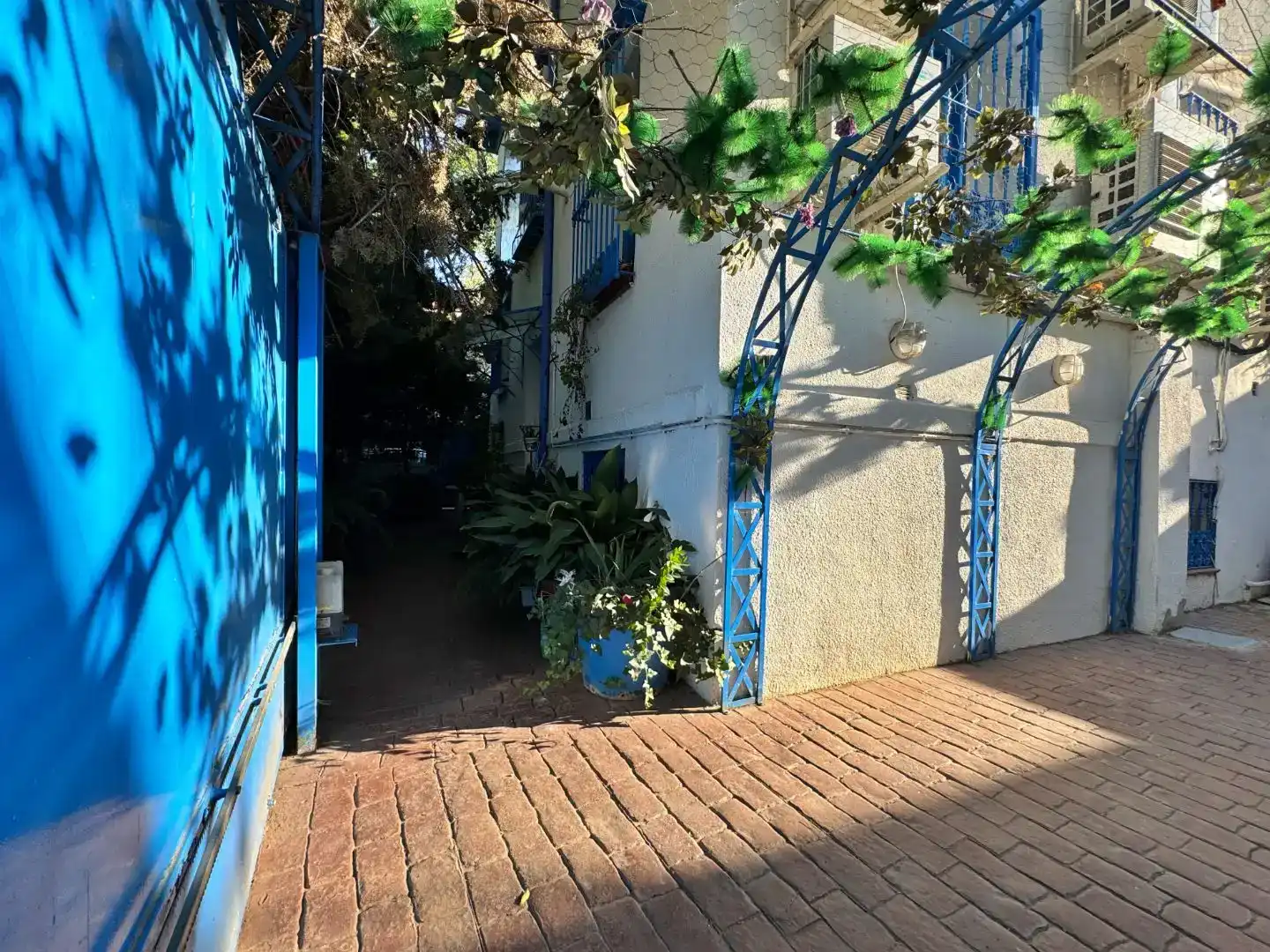 Vista exterior de Pis en venda en Madrid amb Aire condicionat, Jardí privat i Parquet
