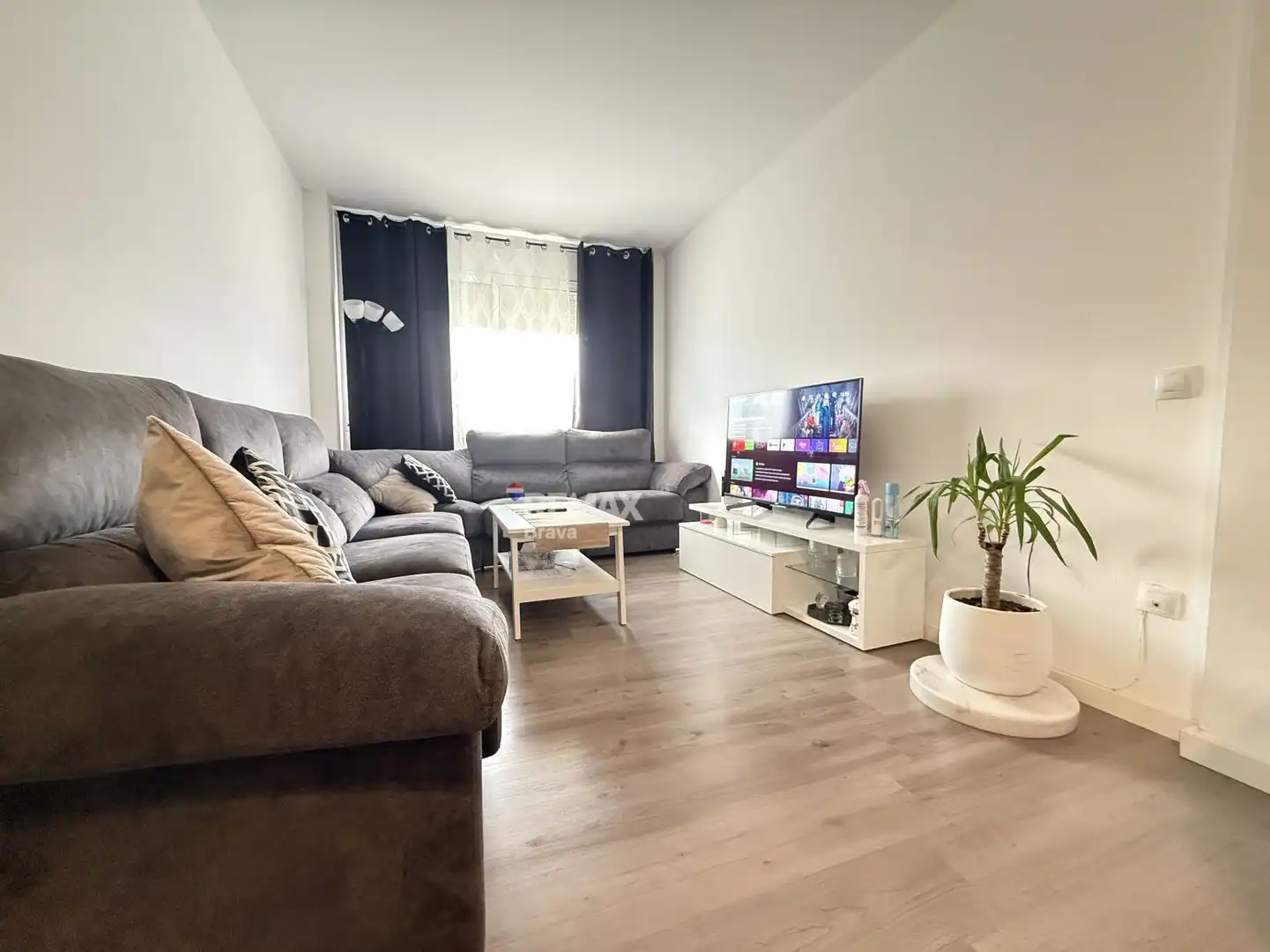 Sala de estar de Piso en venta en La Jonquera con Parquet, Trastero y Amueblado