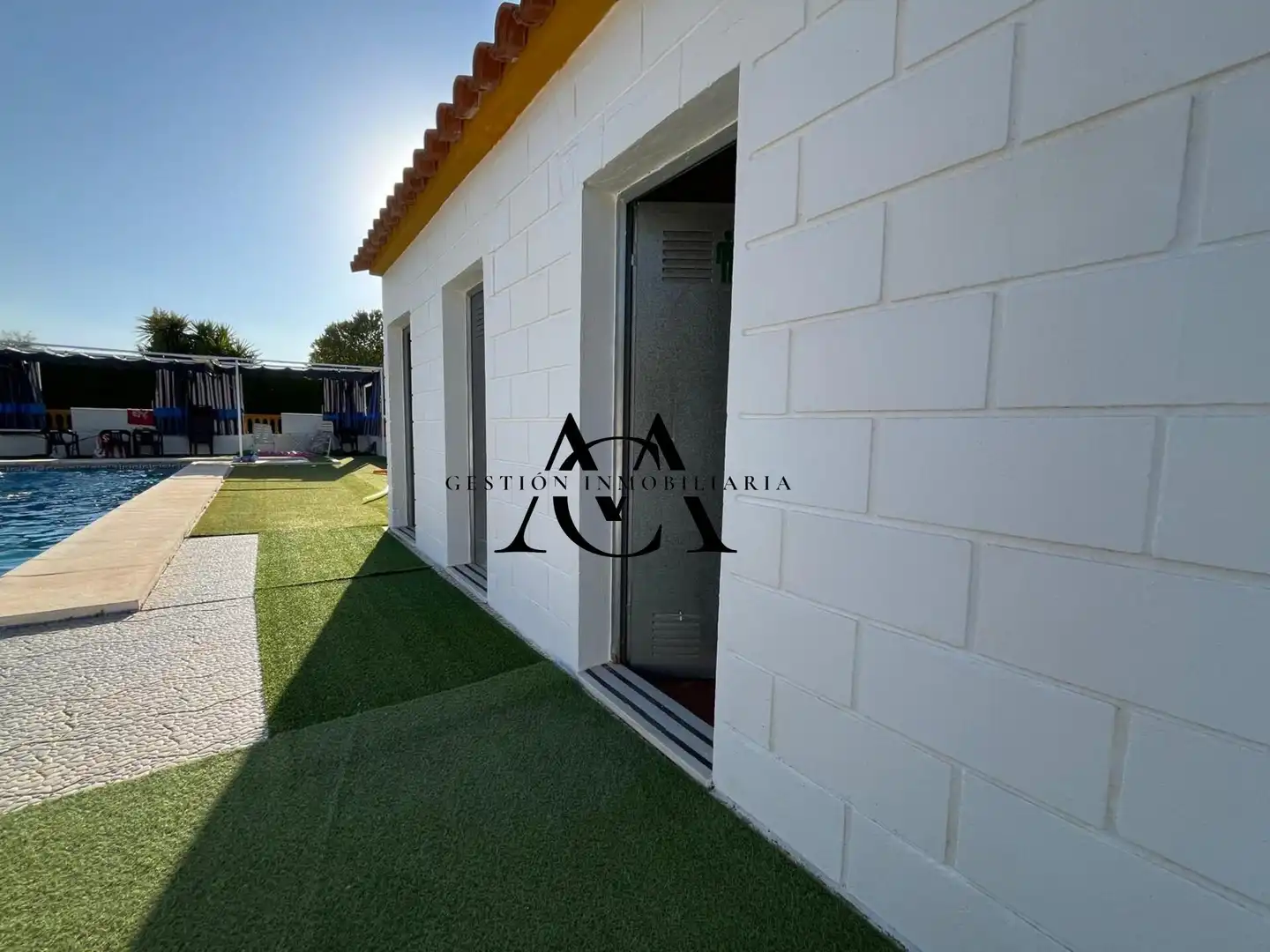 Außenansicht von Haus oder Chalet zum Verkauf in Lucena mit Terrasse