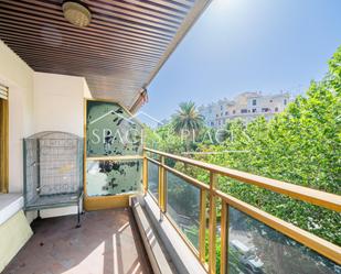 Exterior view of Apartment for sale in  Valencia Capital  with Air Conditioner, Terrace and Balcony