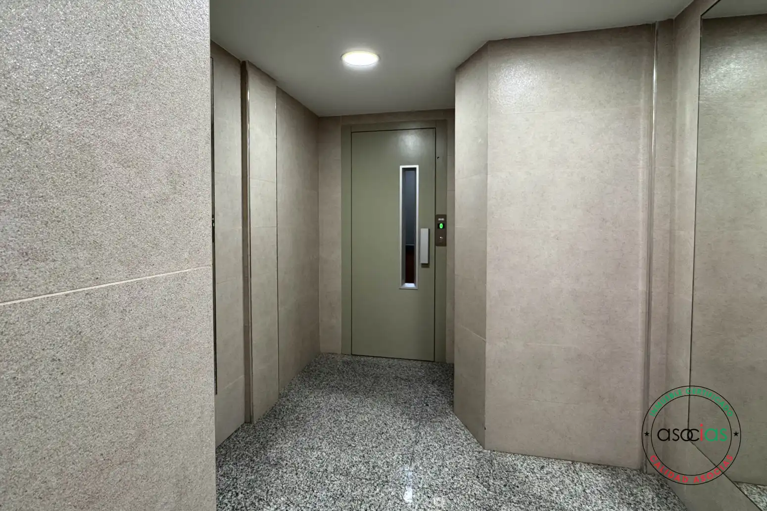 Wohnung zum Verkauf in Gijón  mit Heizung, Parkett und Balkon