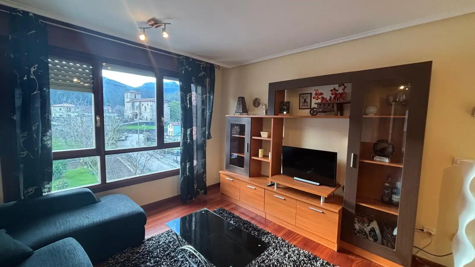 Wohnzimmer von Wohnung zum Verkauf in Ramales de la Victoria mit Heizung, Terrasse und Möbliert