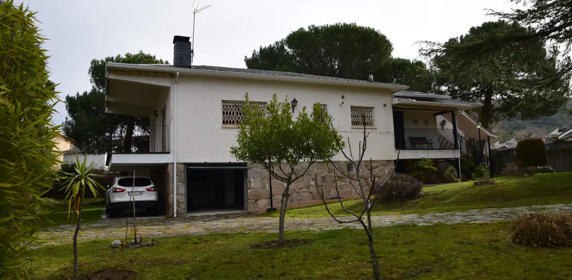 Vista exterior de Casa o chalet en venta en Moralzarzal con Calefacción, Jardín privado y Terraza