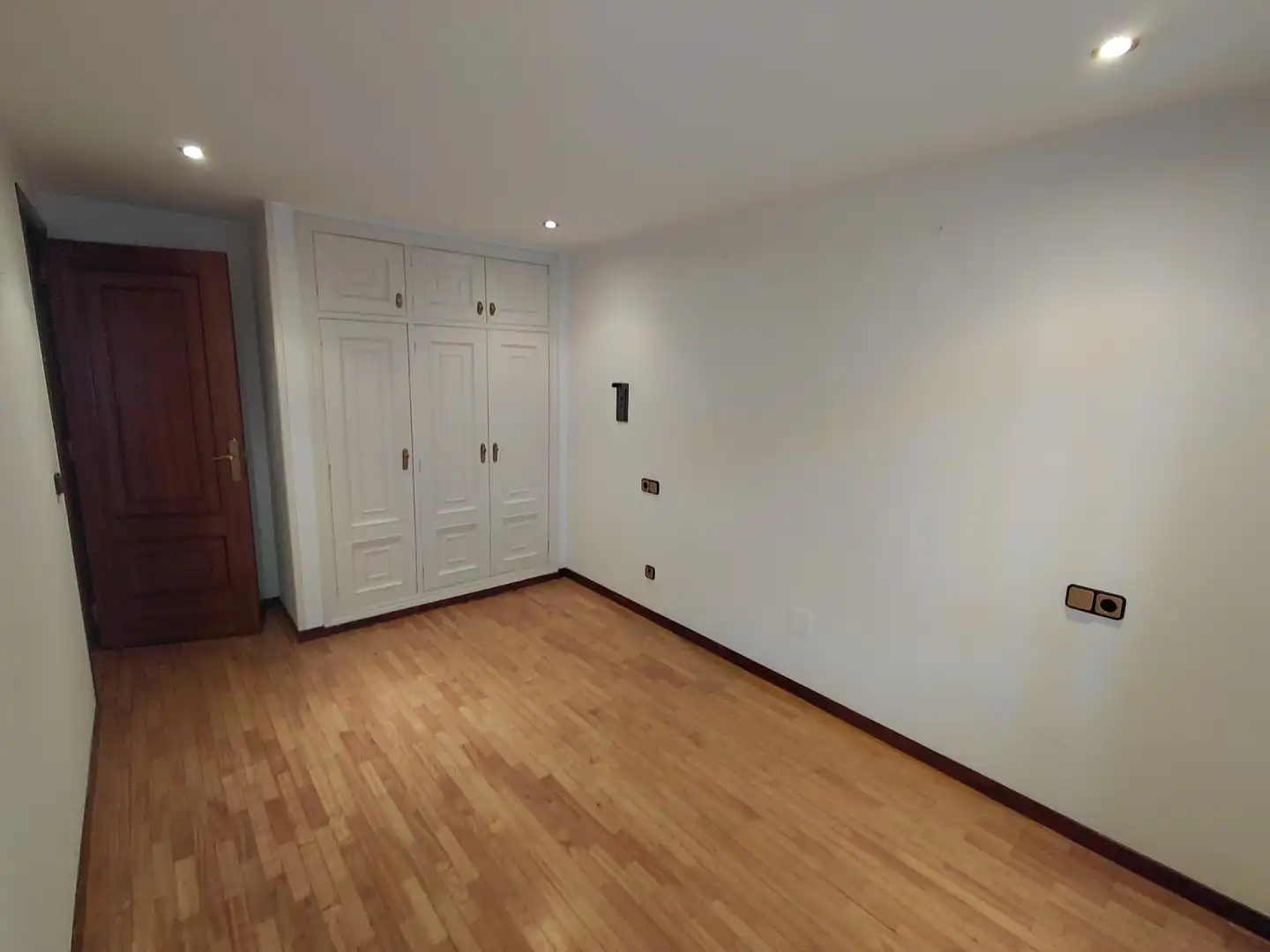 Dúplex de alquiler en A Coruña Capital  con Jardín privado, Parquet y Amueblado