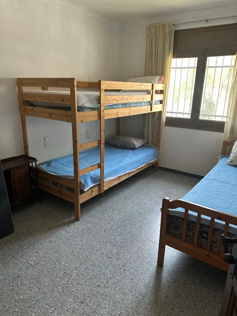 Dormitori de Casa o xalet en venda en L'Escala amb Jardí privat i Terrassa