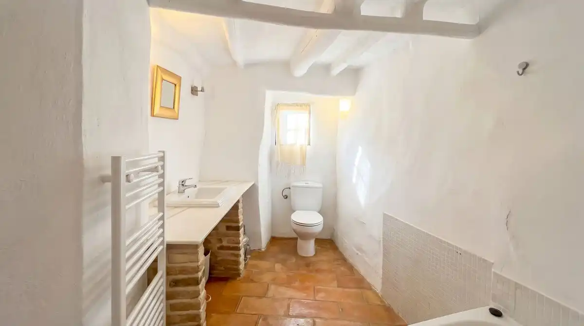 Baño de Finca rústica en venta en Villanueva del Rosario con Aire acondicionado, Terraza y Trastero