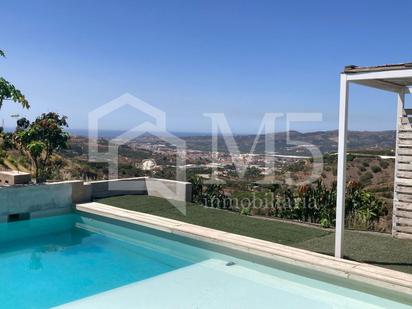 Piscina de Finca rústica en venda en Vélez-Málaga amb Jardí privat i Moblat