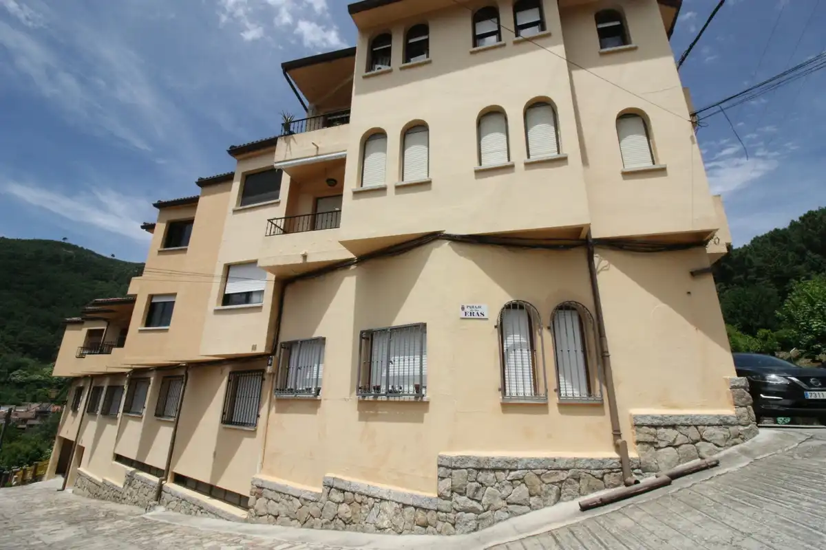 Vista exterior de Piso en venta en Cuevas del Valle con Calefacción, Amueblado y Balcón