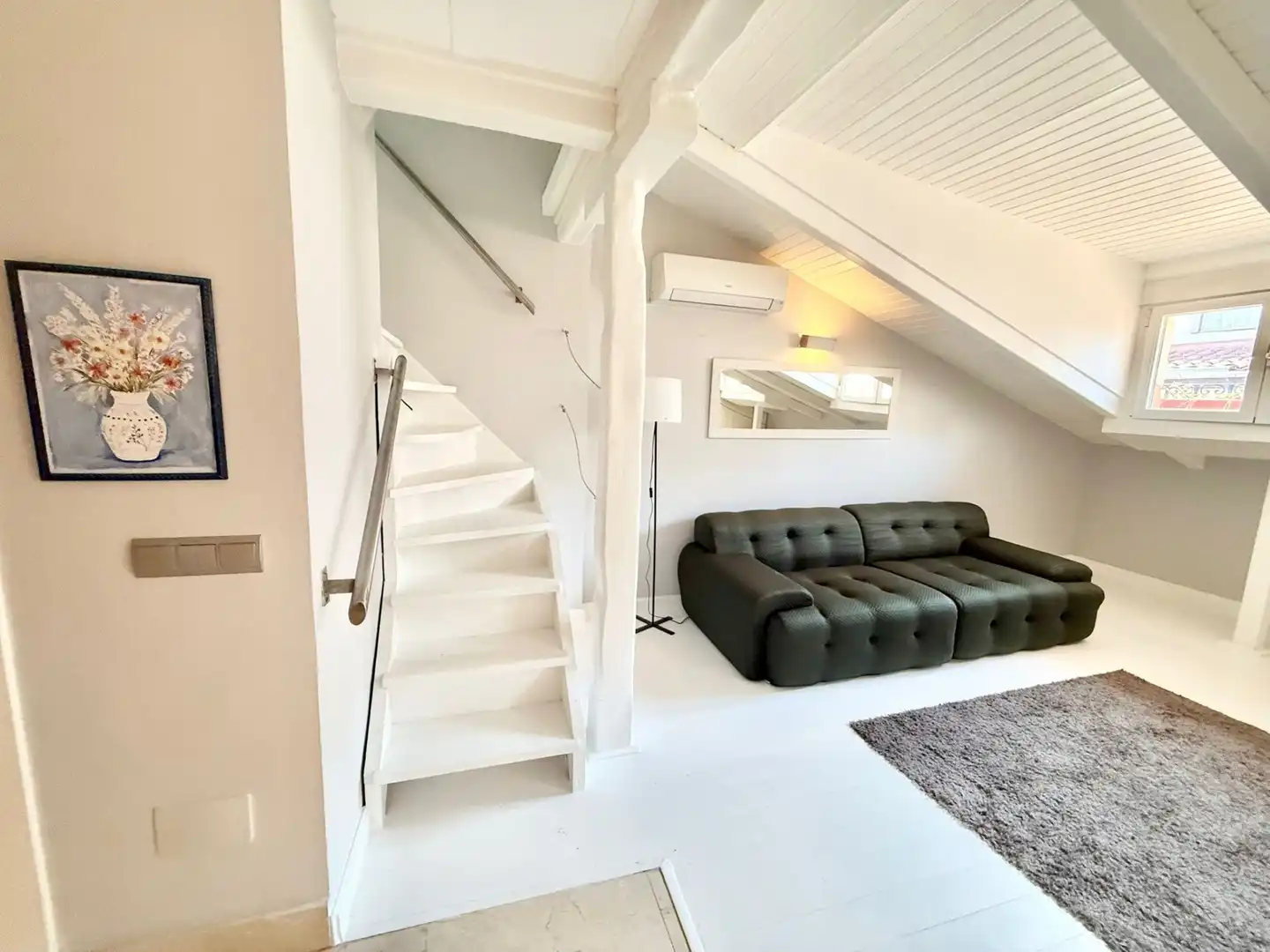 Living room of Duplexes for rent in Madrid  with Air Conditioner, Heating and Furnished