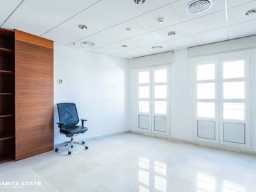 Bureau avec ascenseur à louer à Puerta de Purchena 2