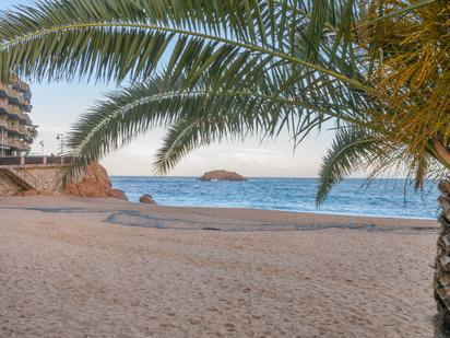 Vista exterior de Pis en venda en Tossa de Mar amb Aire condicionat i Balcó