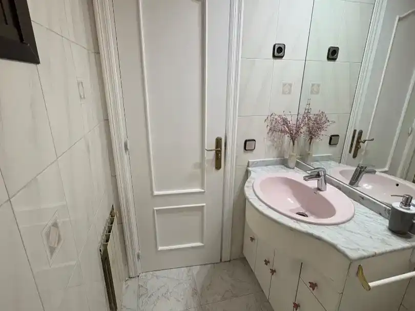 Baño de Piso en venta en  Madrid Capital con Aire acondicionado