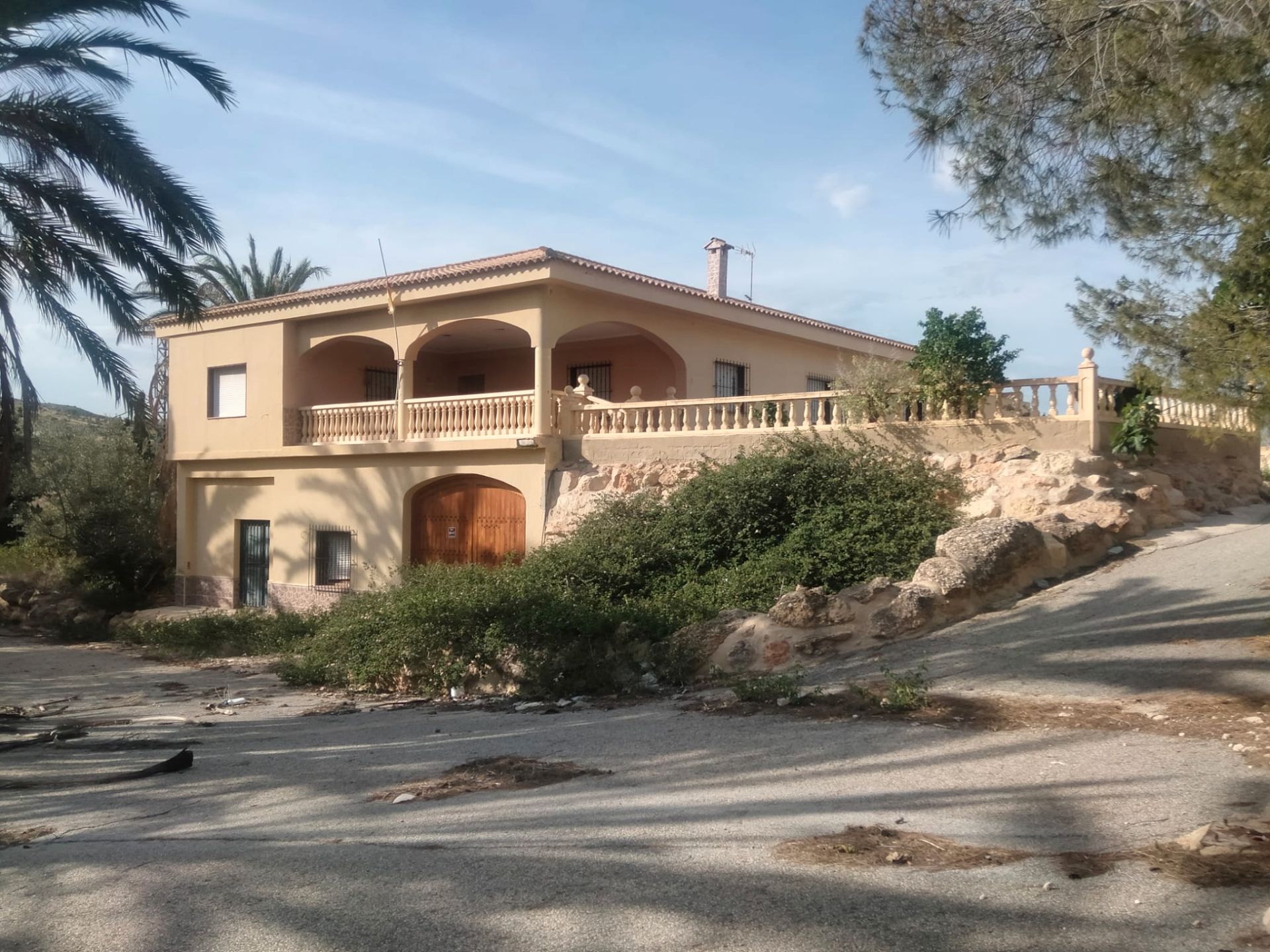 Vista exterior de Casa o xalet en venda en Elche / Elx amb Jardí privat, Terrassa i Piscina