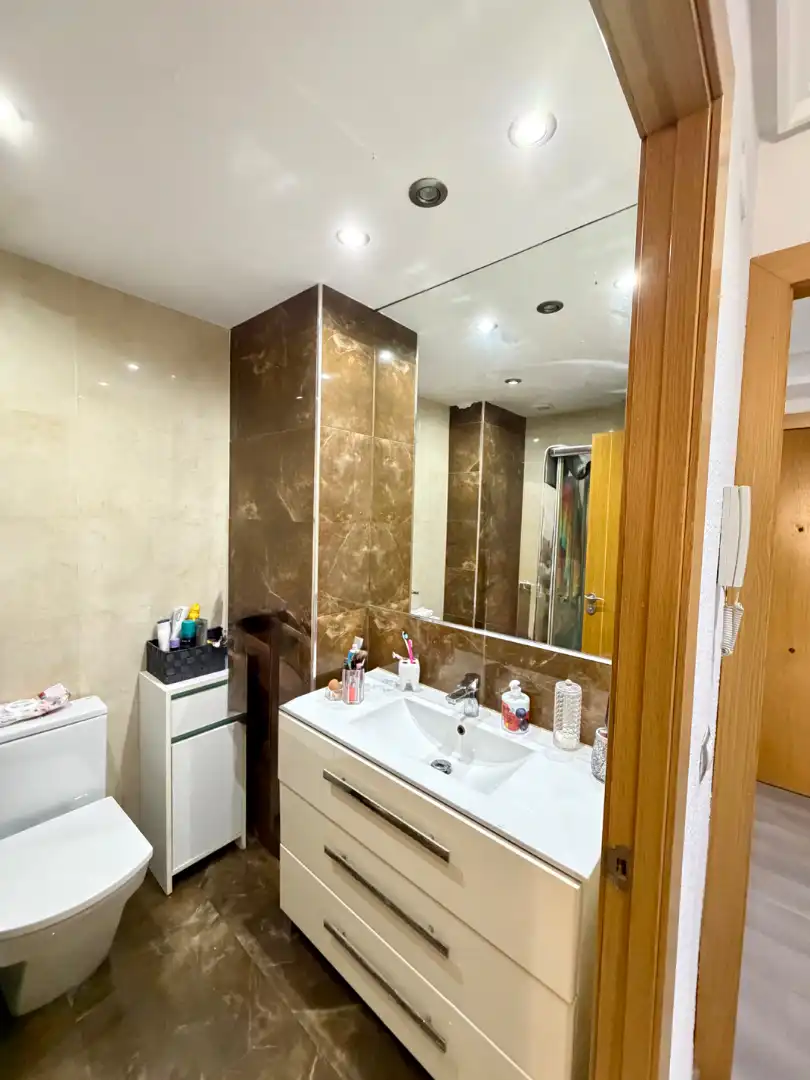 Baño de Piso en venta en Valencia con Terraza