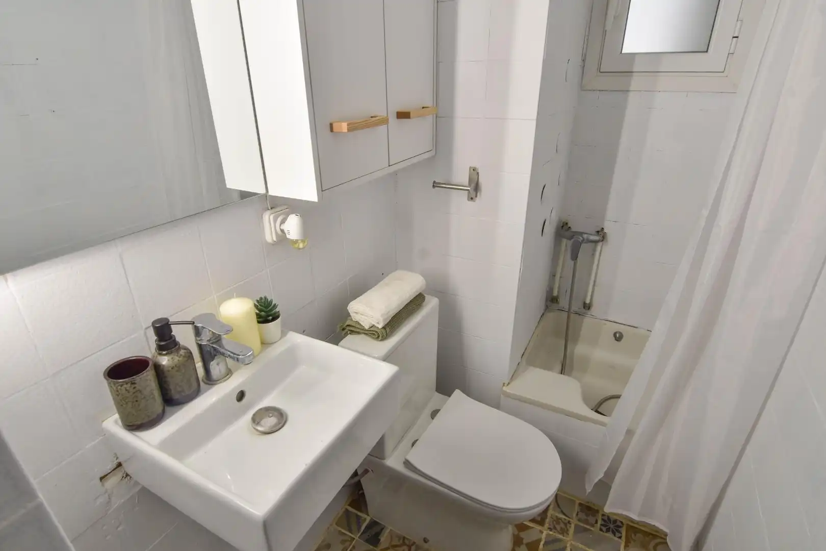 Badezimmer von Wohnung zum Verkauf in Alboraya mit Klimaanlage, Abstellraum und Balkon