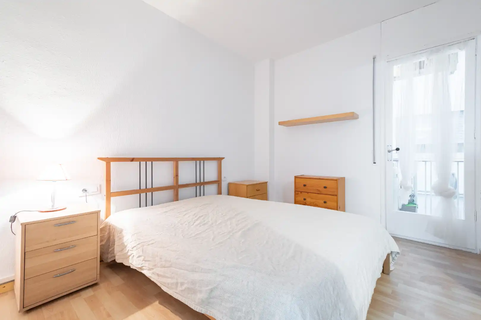 Schlafzimmer von Wohnung zum Verkauf in Barcelona mit Klimaanlage und Heizung